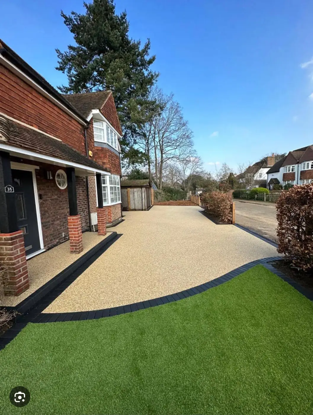 Gold resin bound driveway