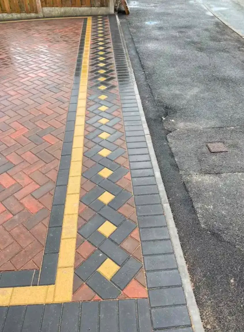 Block paving border detail