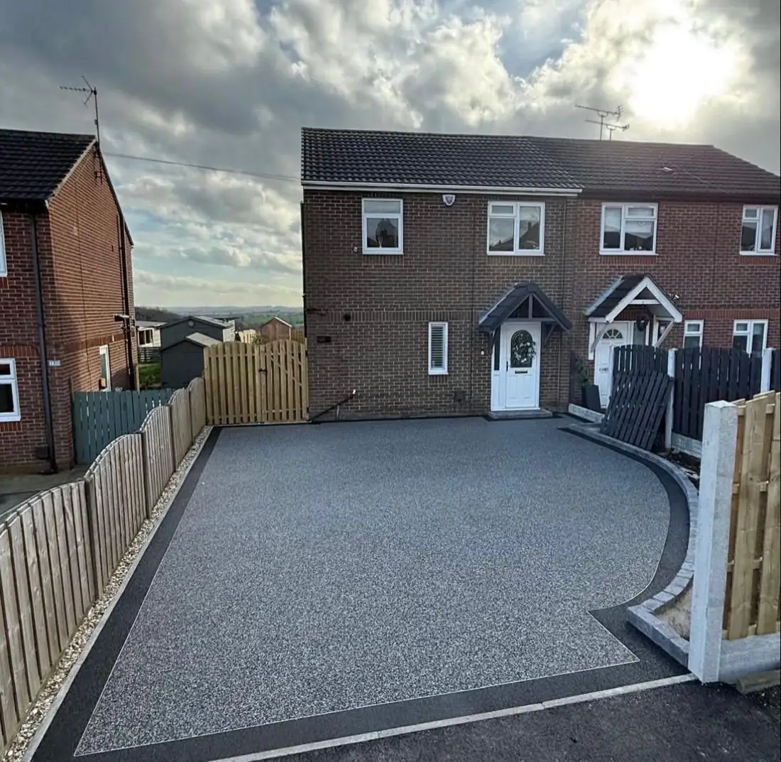 Silver resin bound driveway