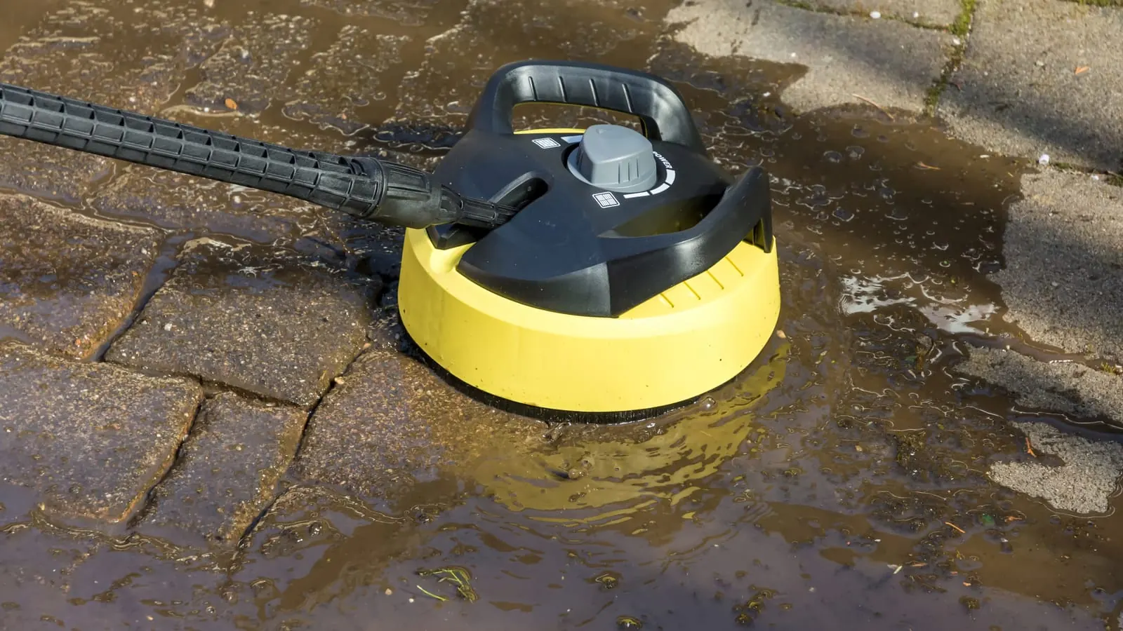 Driveway Cleaning work carried out by Bespoke Paving